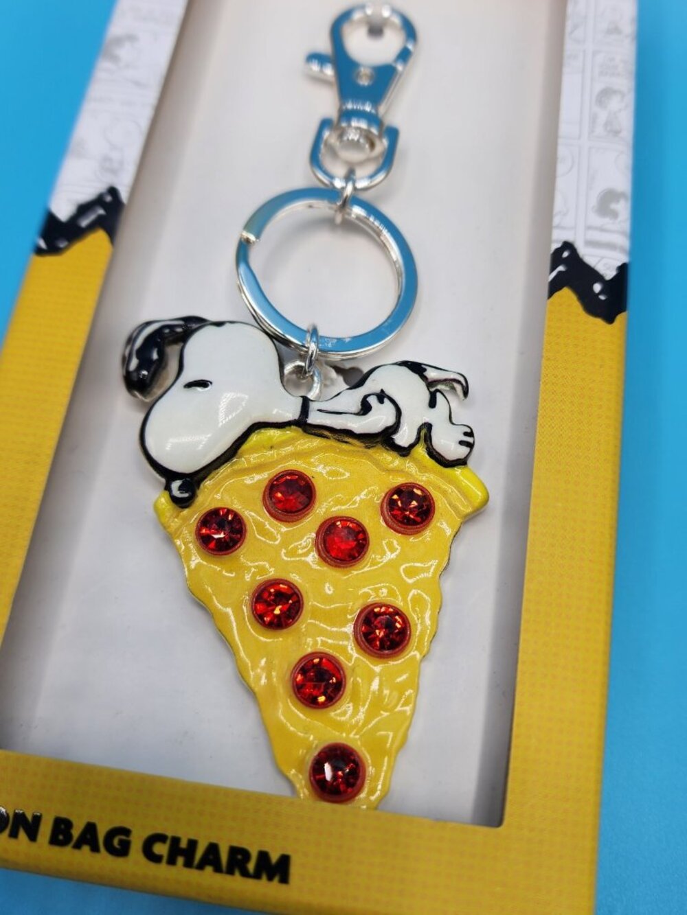 Peanuts Snoopy Pizza Pepperoni Metal Keychain Charm NEW - Picture 3 of 5